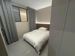 Yinhang Esports Hotel (Qiaoxing Times Central City Branch) - Image 4