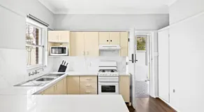Cozy Queen Room in Narwee - Next to Stations & Shops - Shared Bathroom - Image 5