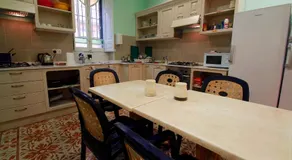 Corner Hostel - Image 4