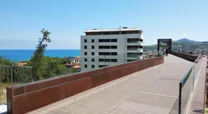 OFERTA ESPECIAL ÚLTIMA HORA - SARAKATUA15 - vistas espectaculares - familias y parejas - 2 dormitorios independientes - amplio salón cocina comedor - tarjeta parking OTA GRATIS - Julio y agosto estancia mínima 7 noches de domingo a domingo - - Image 5