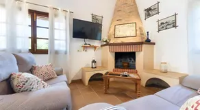 Spacieuse maison de campagne entièrement équipée avec jardin, barbecue et terrasse | Vue montagne - Image 2