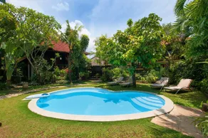 Cozy Cottages Within Walking Distance to the Beach - Image 4