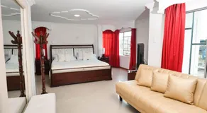 La Casa Blanca Hotel - Image 2