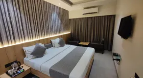 Hotel Paradise Ahilyanagar - Image 4