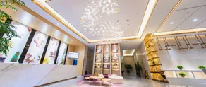 Luxury Hotel - Image 3