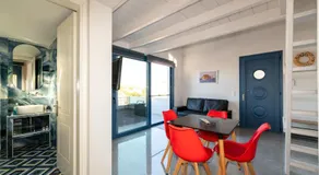 Nikoli House with Jacuzzi - Image 3