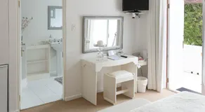 Church Hills Boutique Accommodation - Image 2