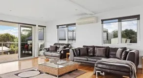 'Syrrah Serenity' Beachfront Bliss at Opossum Bay - Image 2