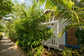 Nasya Beachside Cottages - Image 4