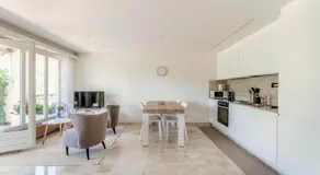 Morcote Romance by Quokka 360 - Apartment with Patio and Shared Pool - Image 2