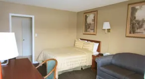 Village Inn & Suites - Sudbury - Image 2