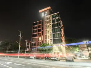B2 Black Business and Budget Hotel - Image 5