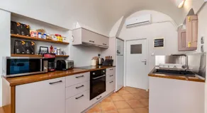 Villa Finika Santorini - Image 5