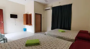 Nipahmas Chalet - Image 2