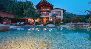 Private Island-Style Ultra Luxury Villa Estate - Image 3