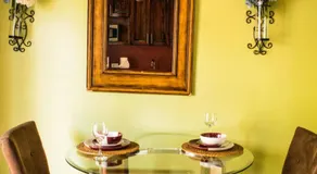 Brownstone Guesthouses - Image 5