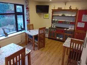 Middle House - Image 2