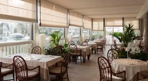 Grand Hotel & Riviera - Image 5