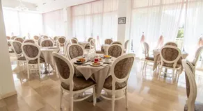 HOTEL ADRIA BEACH - Image 2