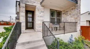 Fam Friendly 5 Bed Home Blocks To Pearl/Riverwalk! - Image 5