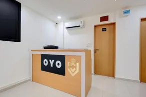 Hotel O The Velvet Crown Hotel - Image 4