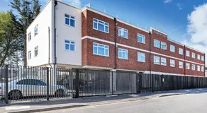 St Martins 2 Bedroom Apartments in Ruislip By 360 Stays - Image 4