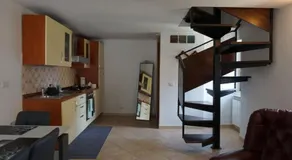 TreeStay - Modern 2 Floor 2 Bathroom Apartment - Image 3