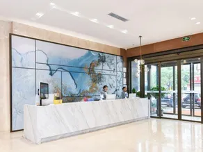 Liston Hotel - Image 5