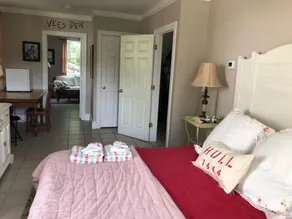 Josephine's on the Bay Bed and Breakfast - Image 3
