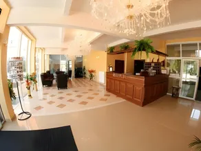 Hotel Daisy Budget - Image 2