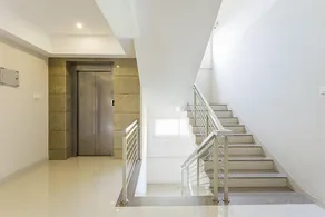 D Homz Suites - Image 5