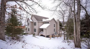 Luxury House in Pocono Mountains - Image 5
