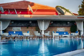 Romance Beach Hotel - Image 5