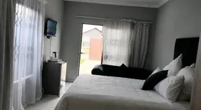 Serenity Airb&b Protea Glen - Image 2