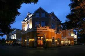 The Westwood Summer Accommodation - Image 4