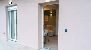 Domaris Luxury Suite - Image 4