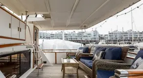 2BR Spacious & Comfy 43' Yacht - Heat & AC - On the Freedom Trail - Best Nights Sleep - Image 2