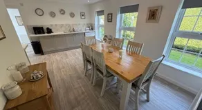 Burn Bungalow, Longtown ideal for stop overs when travelling, 5 minutes from the M6 - Image 4