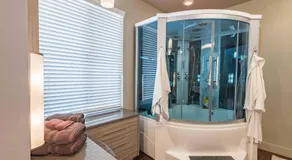 Red River Retreat - Image 2
