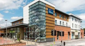 Travelodge Egham - Image 2