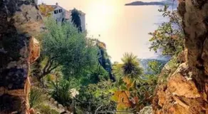 STUDIO pied village EZE - dans VILLA - Parking Gratuit - Image 5