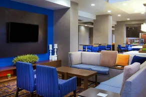 Courtyard by Marriott Bloomington - Image 3