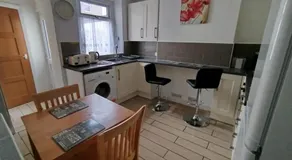 Cosy end terrace - Image 3