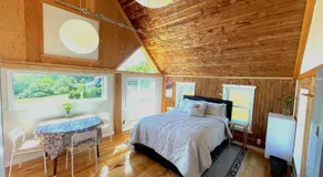 Cottages at the Surry Barn - Image 2