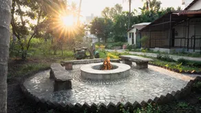 Shantha Retreat - Jade - Image 5