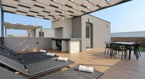 K1-Penthouse with sea view and heated pool - Image 4