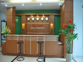 Sky Luck Hotel - Image 4
