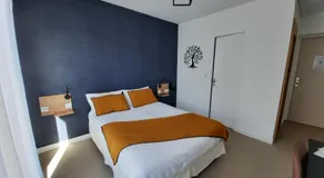 Louis Hotel - Image 2