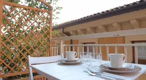 La Casetta di Lina Rooms and Apartments - Image 2