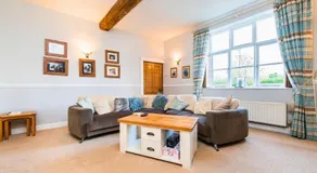Bank Farm House - Stunning House & Gardens - Image 5